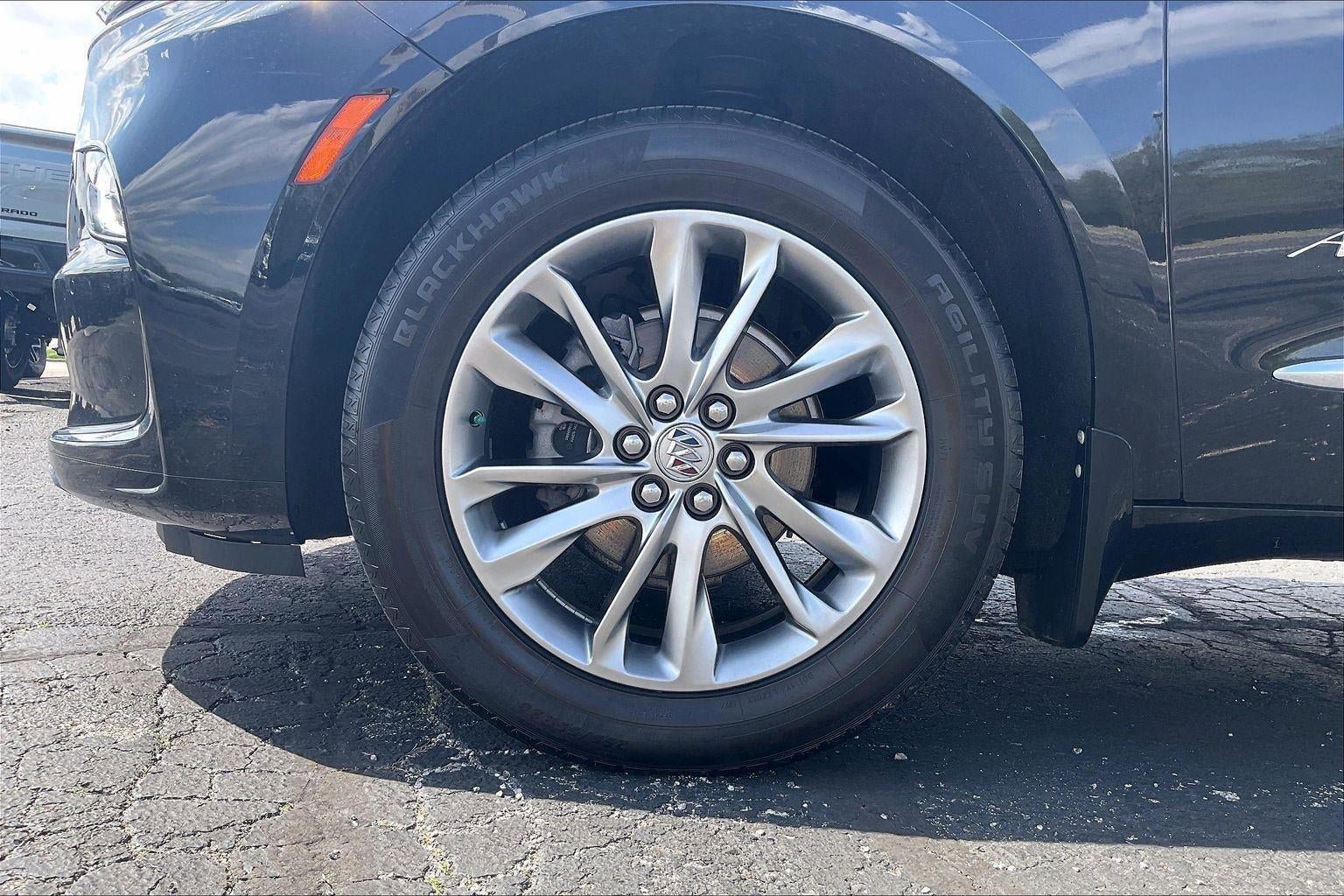 Used 2023 Buick Enclave Avenir w/ Avenir Technology Package AWD/4WD image 9