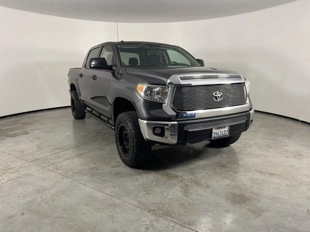 Used 2017 Toyota Tundra SR5 AWD/4WD image 2