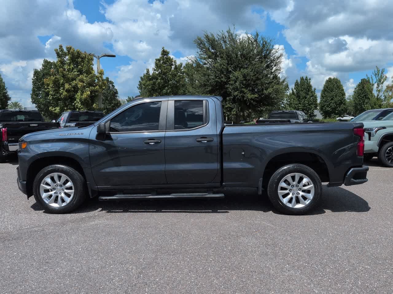 Used 2021 Chevrolet Silverado 1500 Custom RWD image 3
