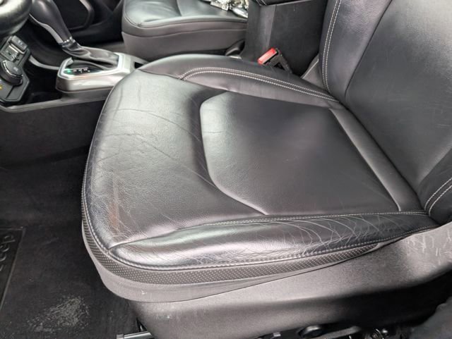 Used 2018 Jeep Renegade Limited w/ UConnect 8.4 Nav Group image 23