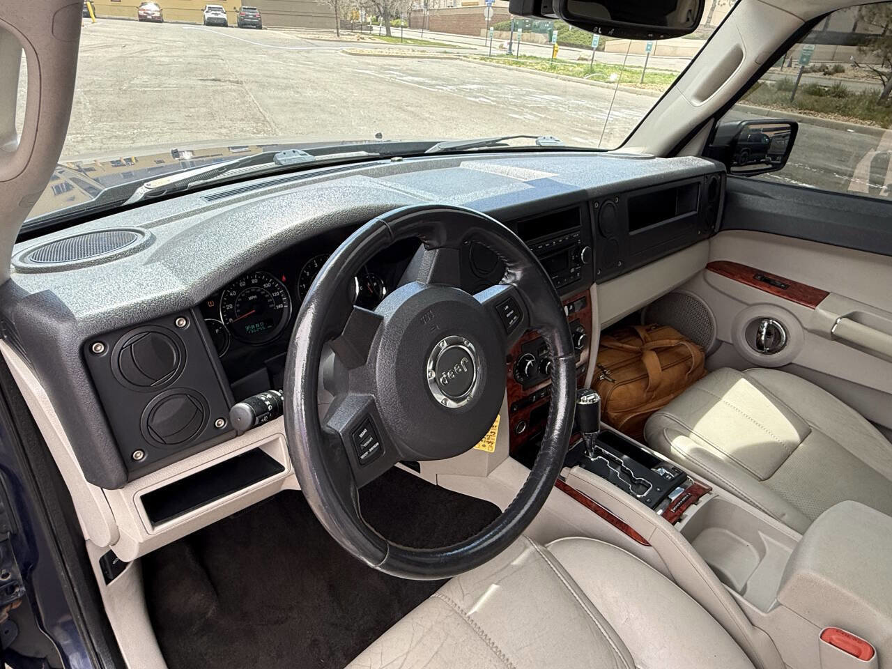 Used 2006 Jeep Commander Limited w/ Trailer Tow Group IV image 16