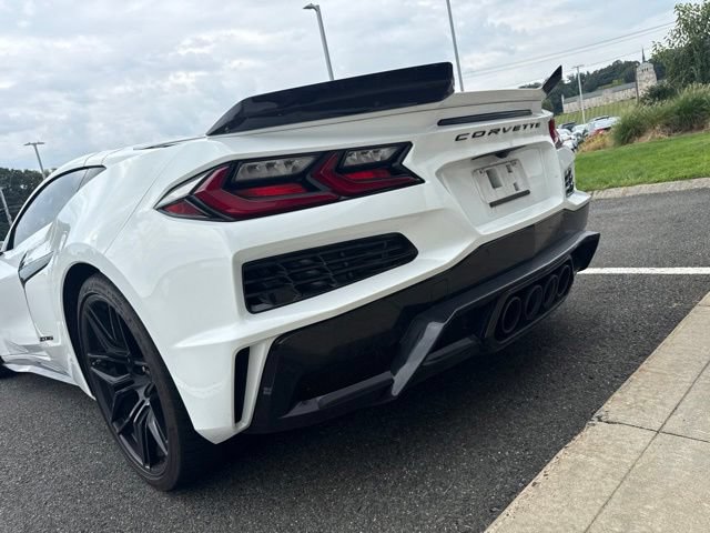 Used 2024 Chevrolet Corvette Z06 RWD image 14