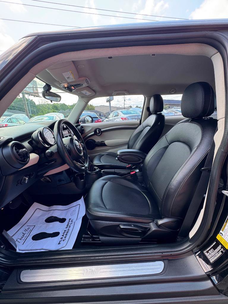 Used 2014 MINI Cooper 2-Door Hardtop FWD image 13