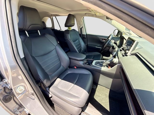 Used 2020 Toyota RAV4 Limited AWD/4WD image 15