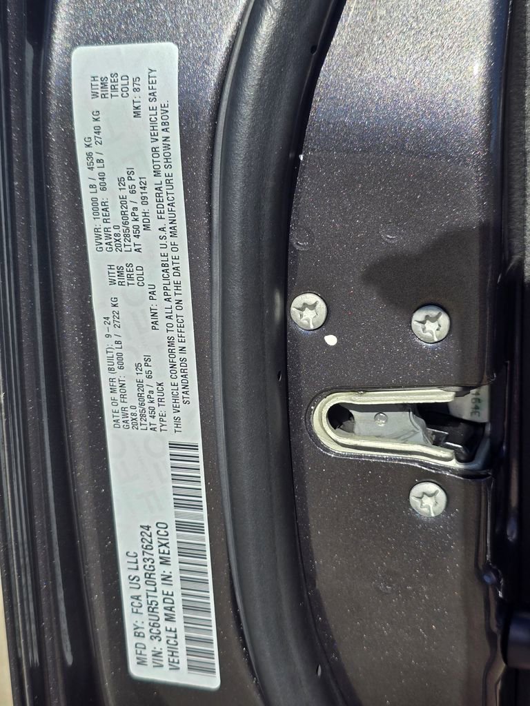 Used 2024 RAM 2500 Limited image 39