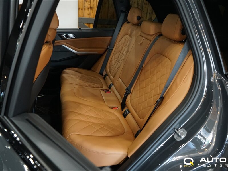 Used 2024 BMW X5 xDrive40i AWD/4WD image 36