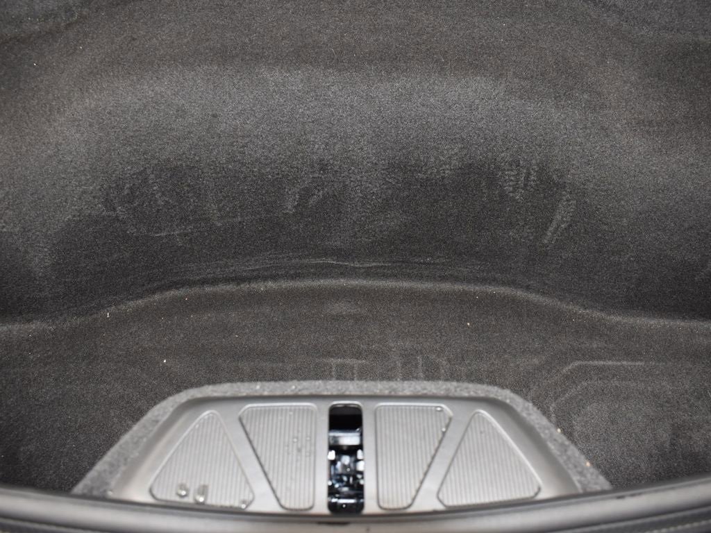 Used 2025 Chevrolet Corvette Stingray Coupe w/ 1LT image 17