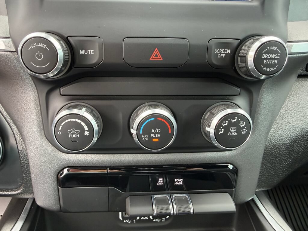 Used 2022 RAM 1500 Big Horn AWD/4WD image 25