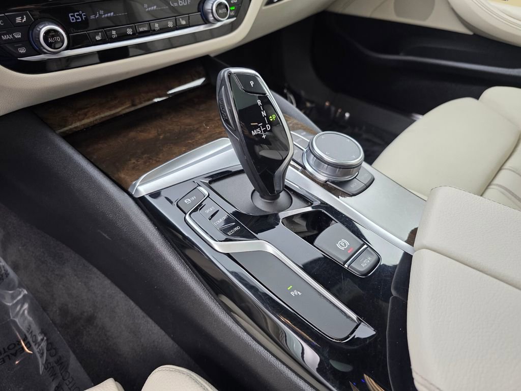 Used 2019 BMW 540i w/ Convenience Package RWD image 24