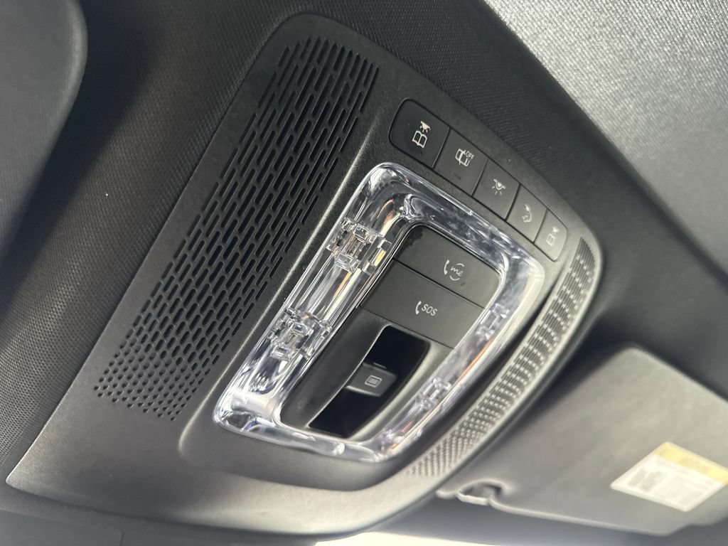 Used 2025 Mercedes-Benz GLB 250 4MATIC image 72