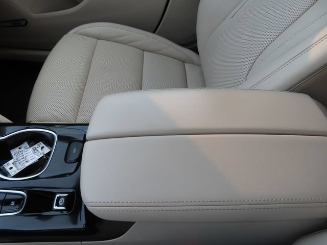 Used 2021 Buick Envision Essence w/ Technology Package I AWD/4WD image 37