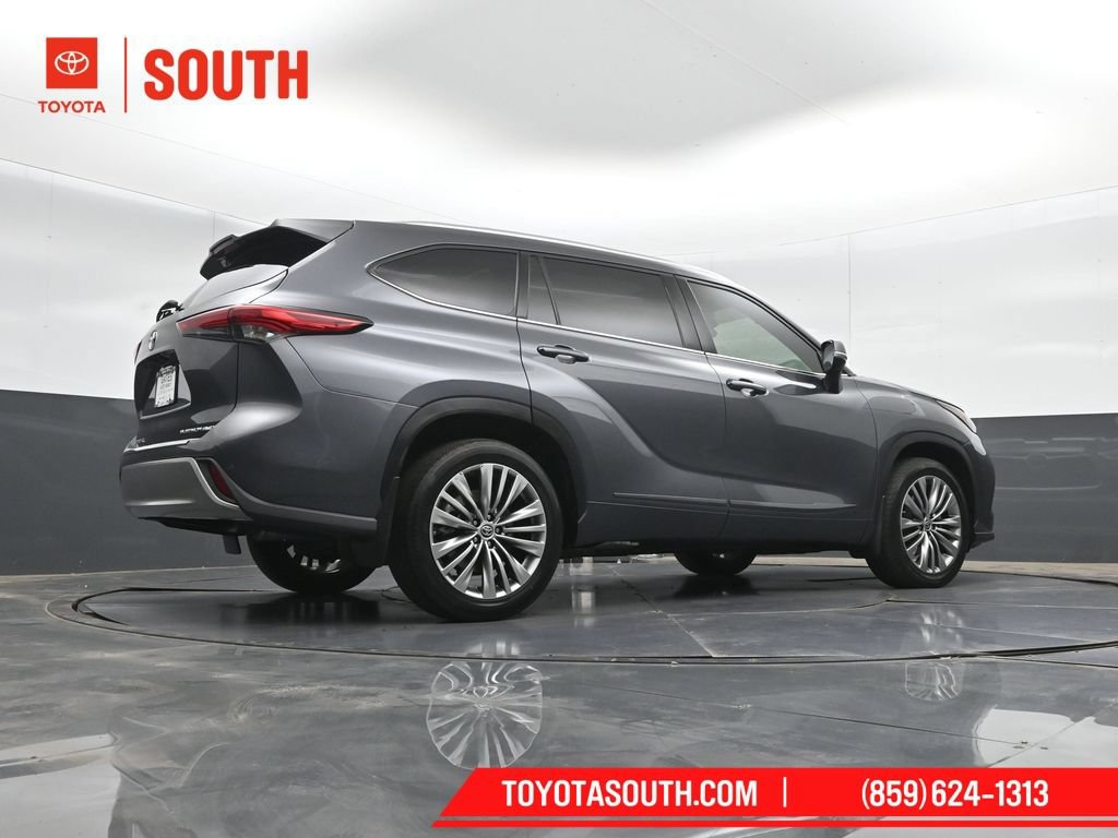 Used 2020 Toyota Highlander Platinum AWD/4WD image 39
