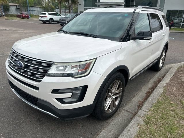 Used 2017 Ford Explorer XLT w/ Equipment Group 202A image 1