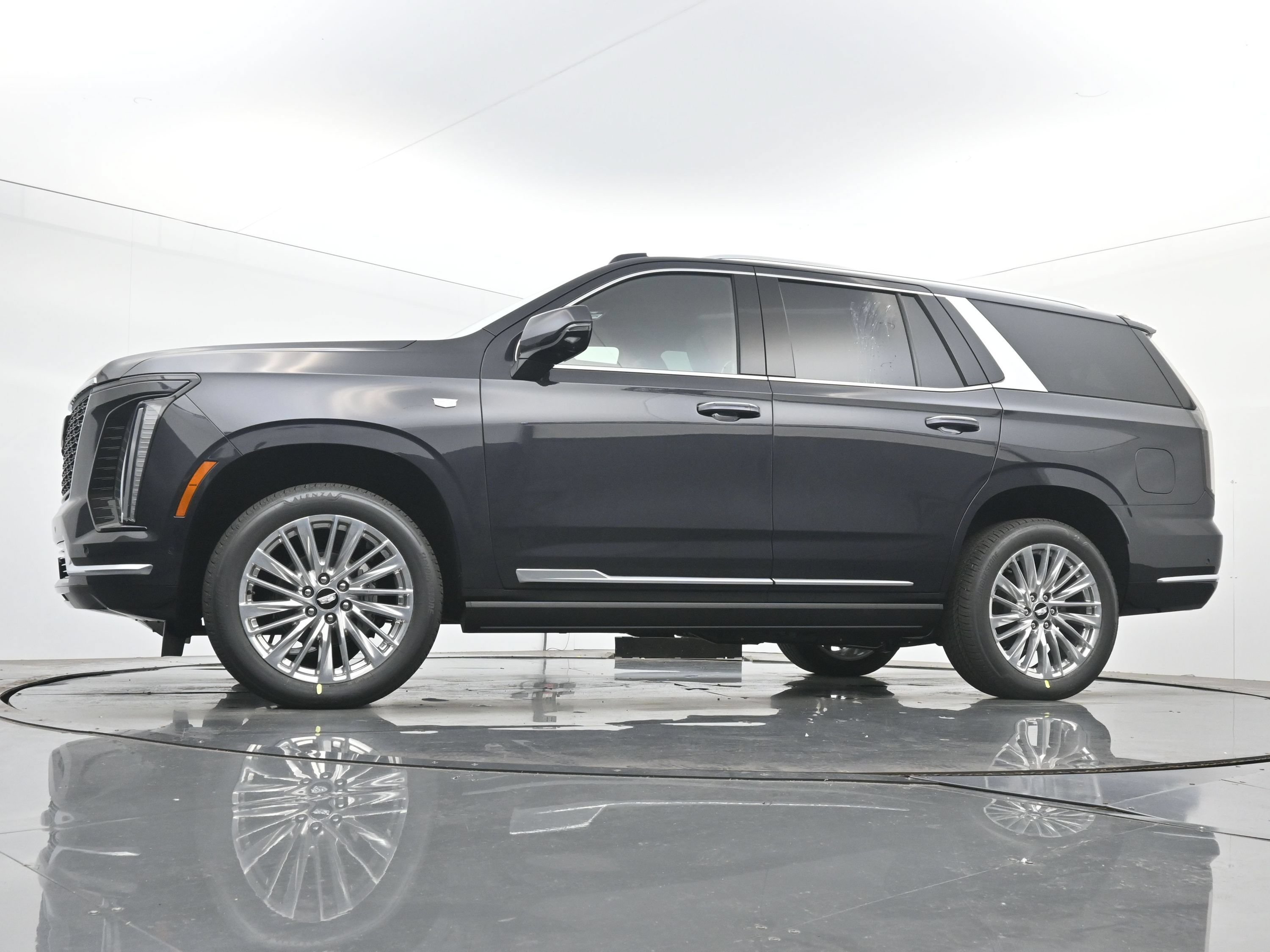 New 2026 Cadillac Escalade Luxury w/ Touring Package AWD/4WD image 16