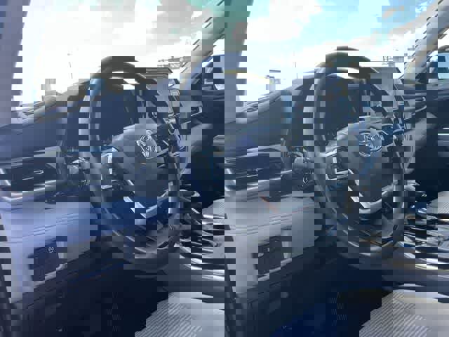 Used 2023 Toyota Highlander L FWD image 15