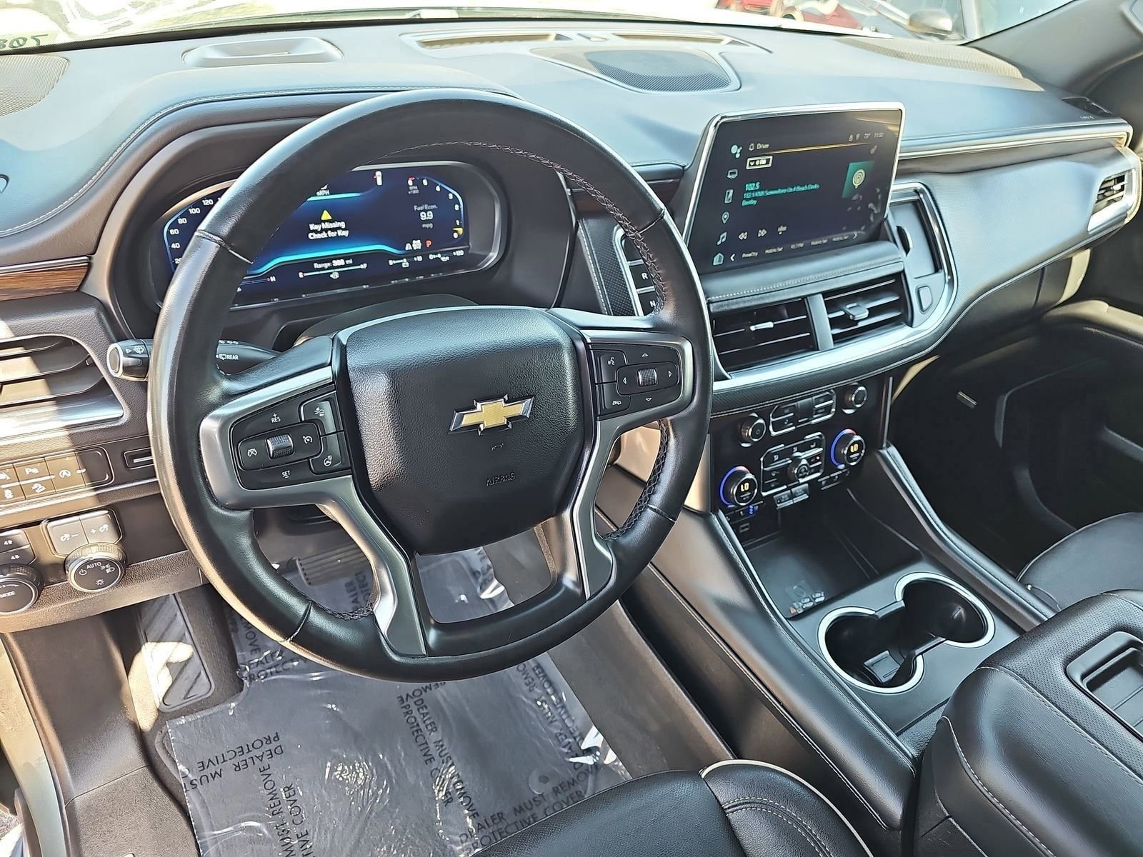 Used 2023 Chevrolet Suburban Premier image 17