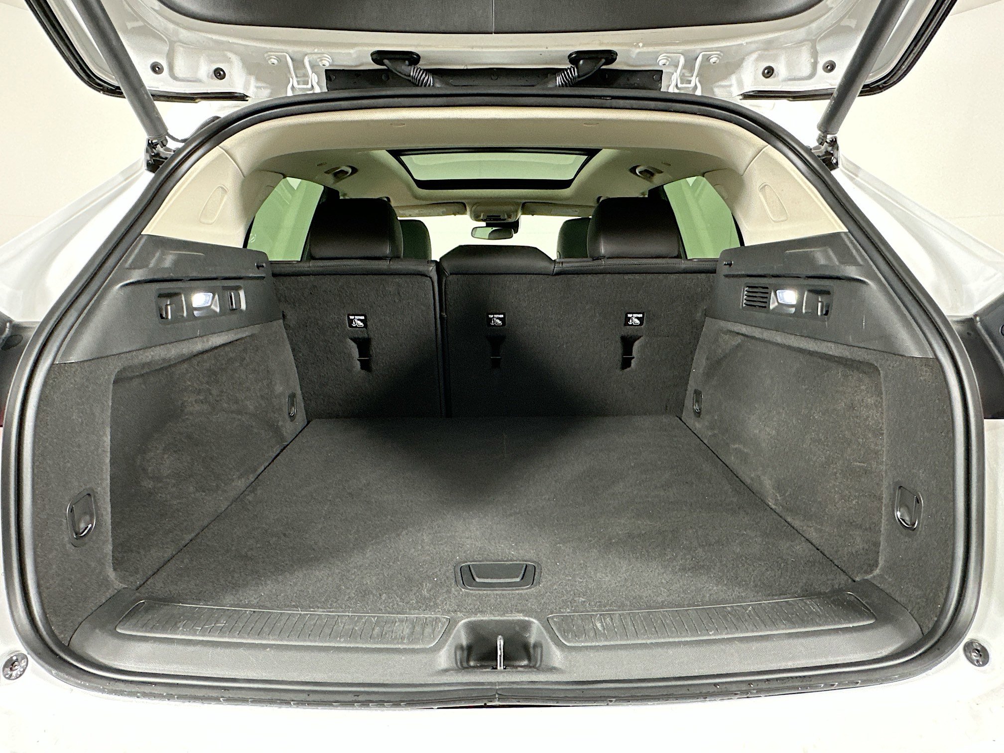 Used 2023 Buick Envision Essence w/ Sport Touring Package image 28