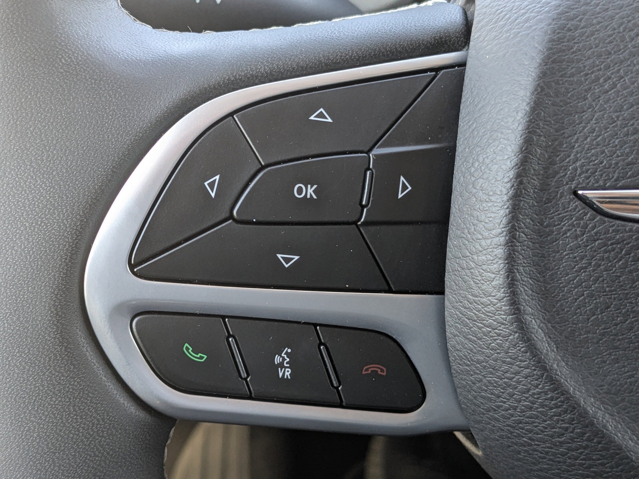 Used 2024 Chrysler Pacifica Touring-L image 26