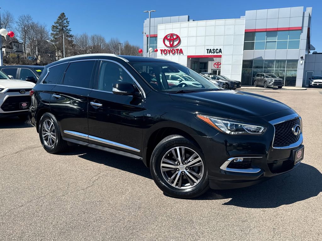 Used 2019 INFINITI QX60 Luxe w/ Essential Package