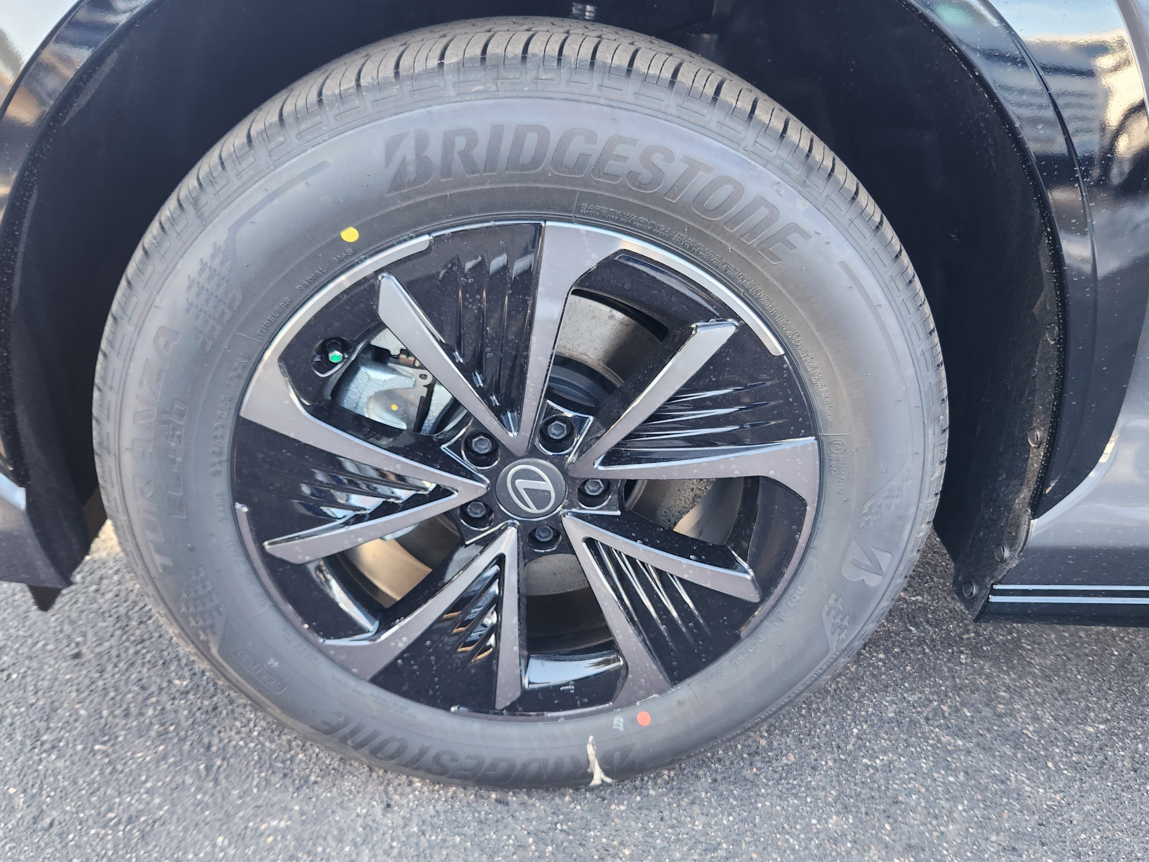 New 2026 Lexus RZ 450e AWD image 10