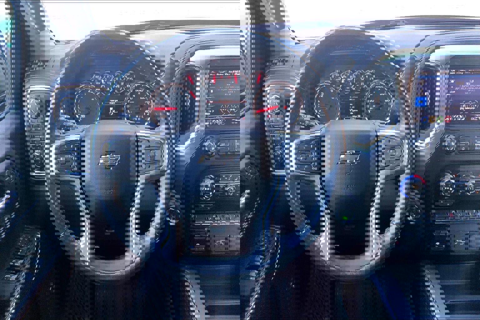 Used 2022 Chevrolet Silverado 1500 LT Trail Boss w/ Convenience Package II image 5