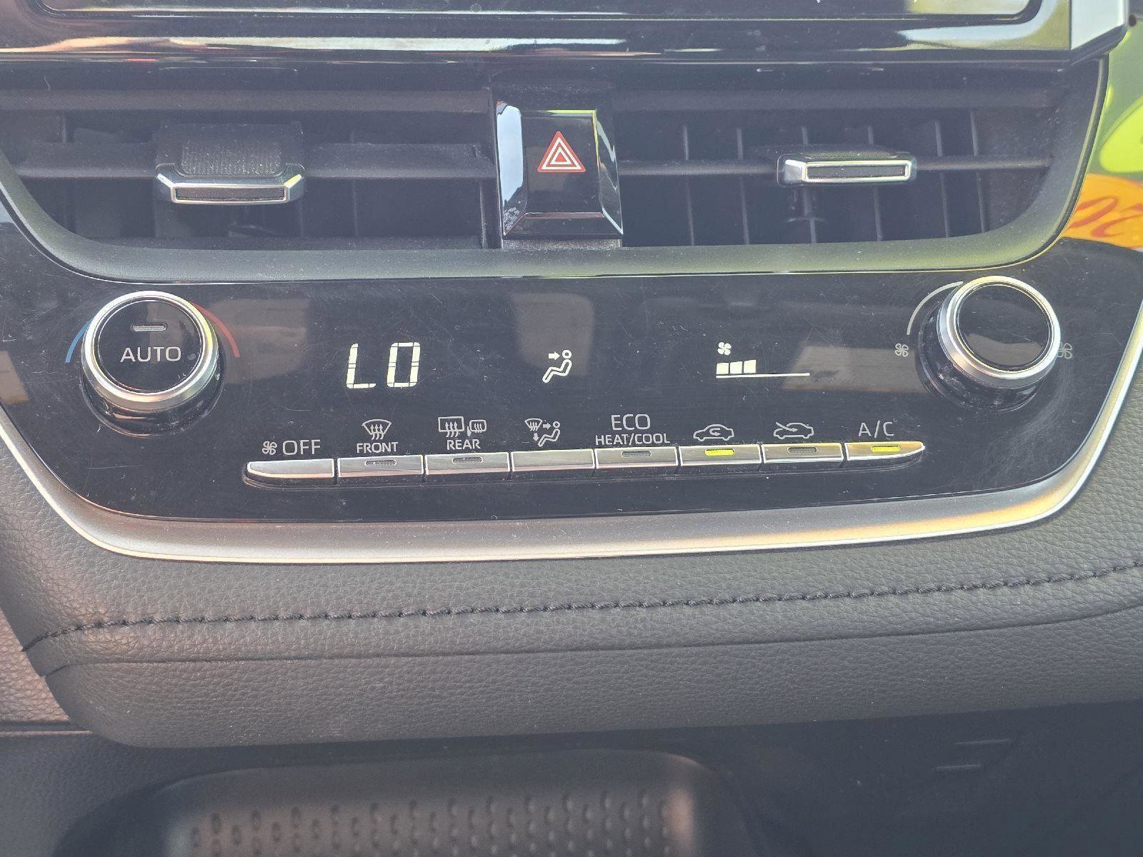 Used 2022 Toyota Corolla SE image 22