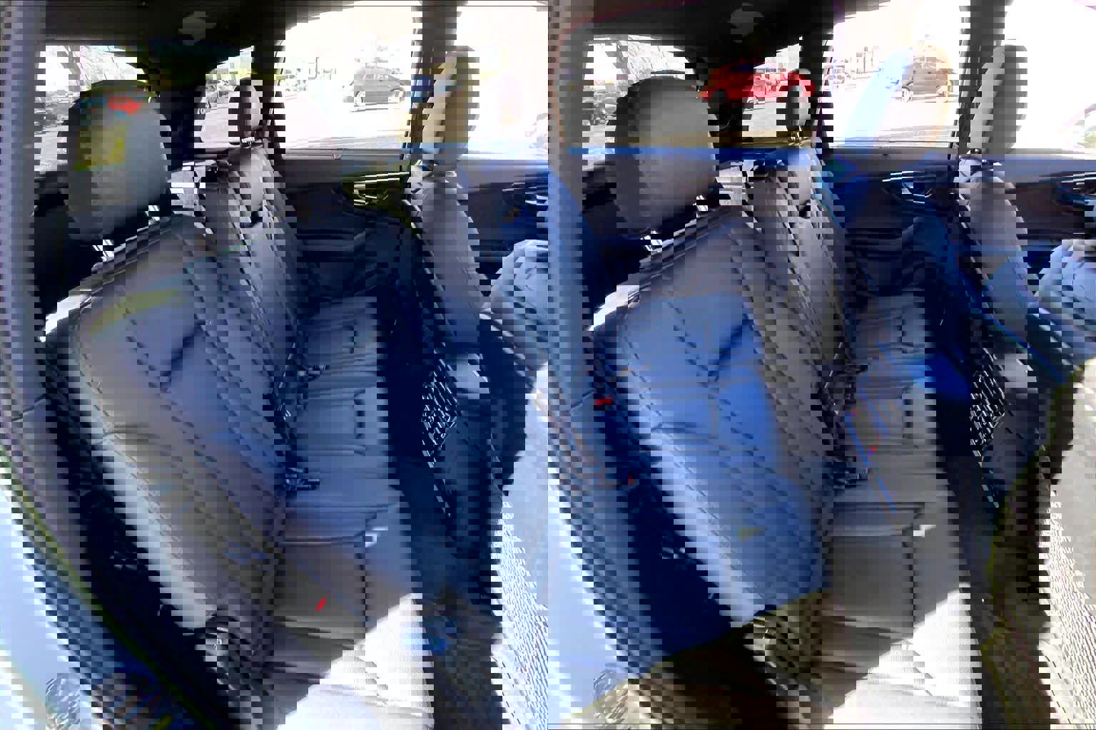 Used 2023 Audi Q7 Premium Plus image 17