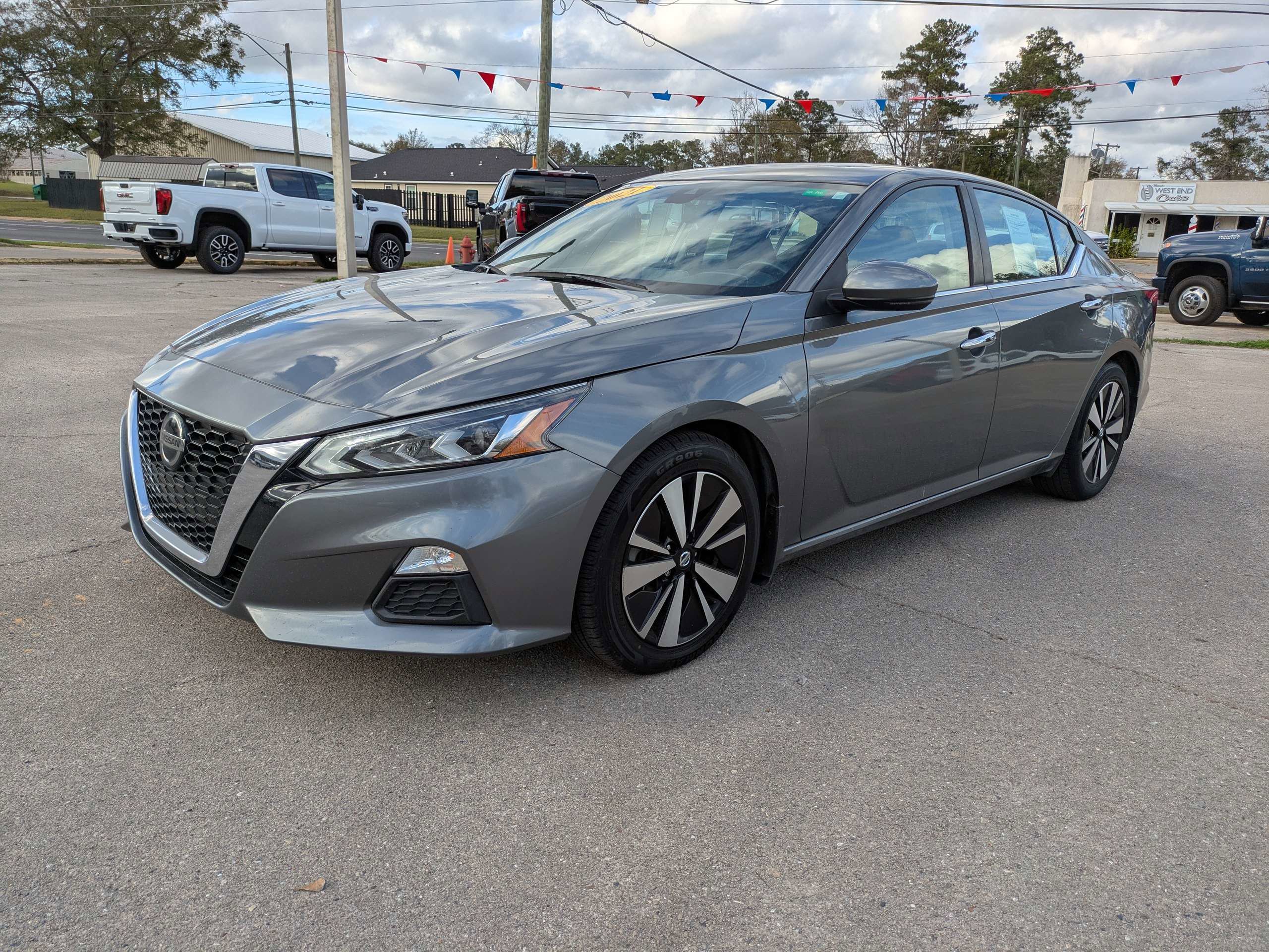 Used 2021 Nissan Altima 2.5 SV w/ SV Premium Package image 9