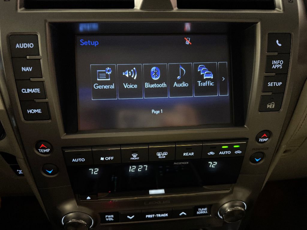 Used 2017 Lexus GX 460 Premium w/ Premium Package image 32