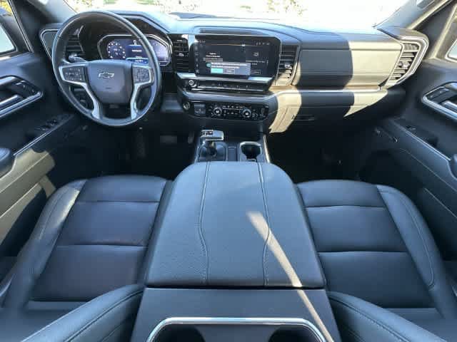 Used 2024 Chevrolet Silverado 1500 LT Trail Boss w/ Convenience Package II AWD/4WD image 18