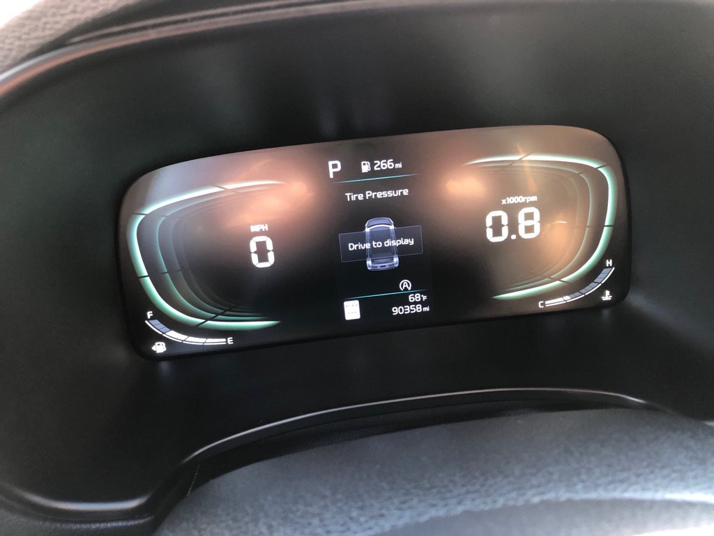 Used 2024 Kia Soul LX FWD image 32