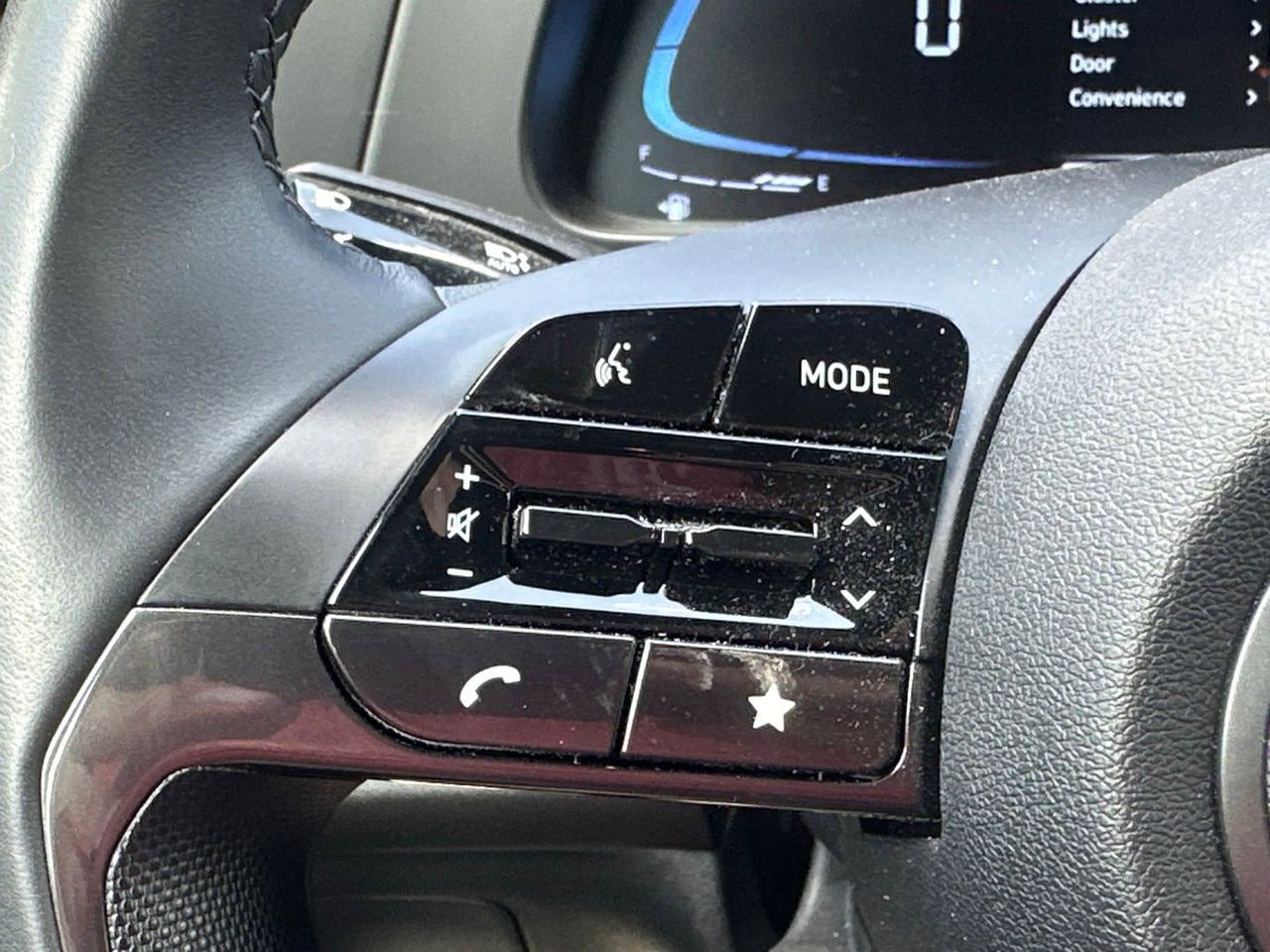 Certified 2025 Hyundai Elantra Sport FWD image 23