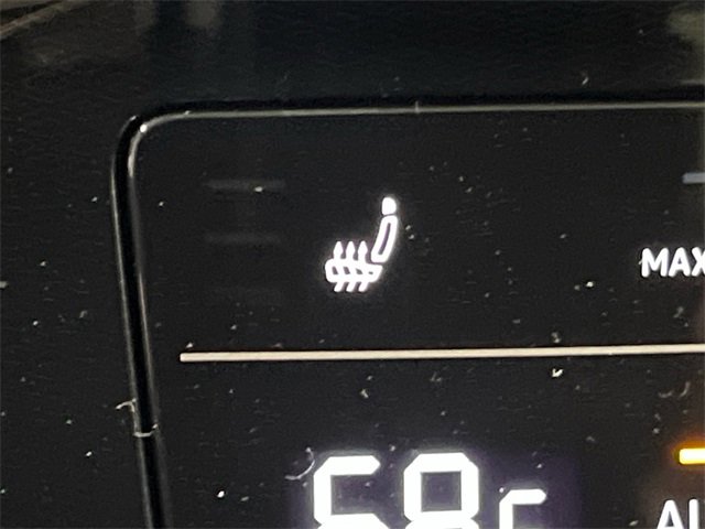 New 2026 Volkswagen Taos SE image 18