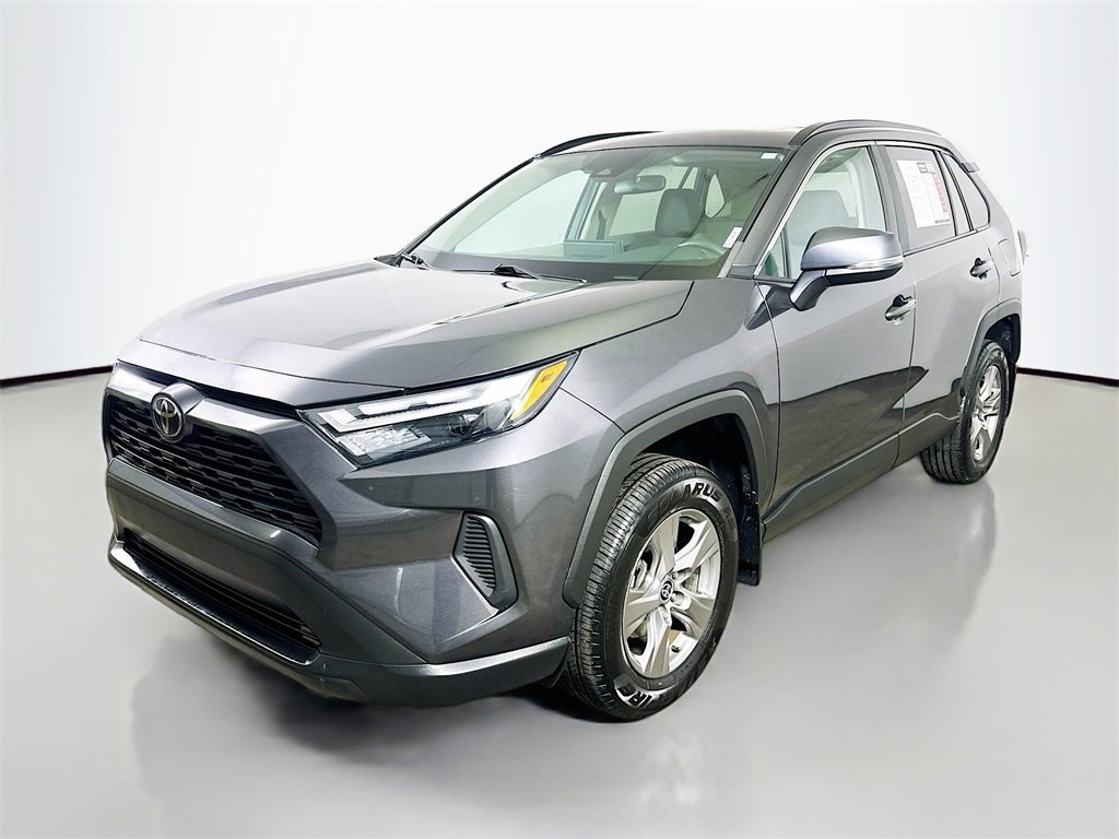 Used 2023 Toyota RAV4 XLE w/ Convenience Package image 3