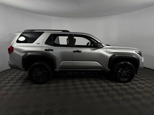 Used 2025 Toyota 4Runner SR5 AWD/4WD image 10