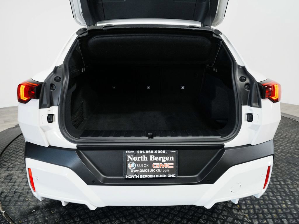 Used 2026 BMW X2 xDrive28i AWD/4WD image 41