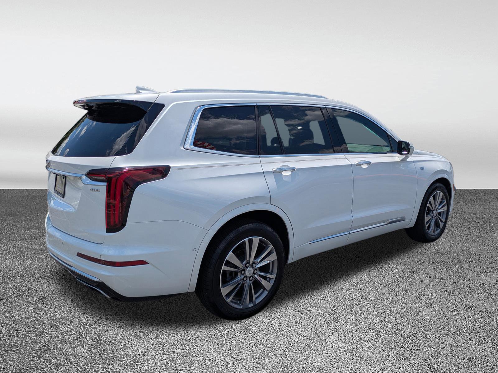 Used 2022 Cadillac XT6 Premium Luxury w/ Technology Package FWD image 26