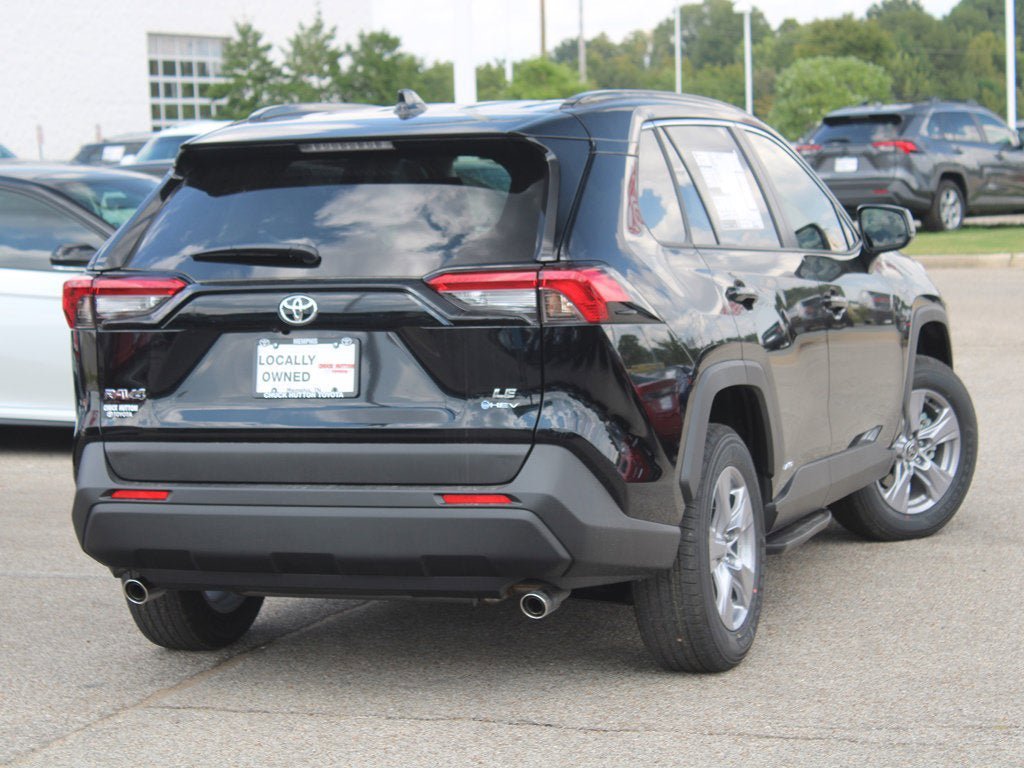 Used 2025 Toyota RAV4 LE AWD/4WD image 24