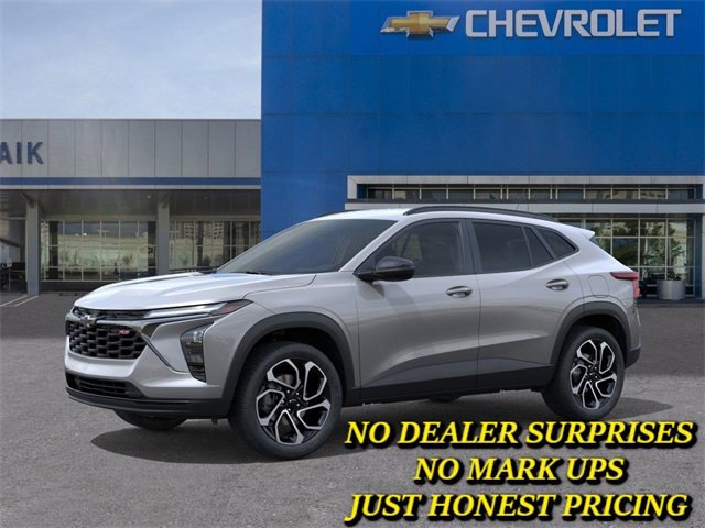 New 2026 Chevrolet Trax RS w/ Driver Confidence Package image 2