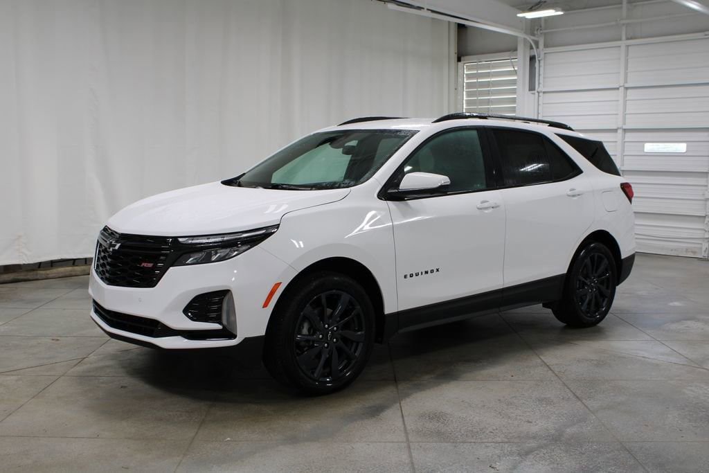 Used 2024 Chevrolet Equinox RS w/ RS Leather Package image 4