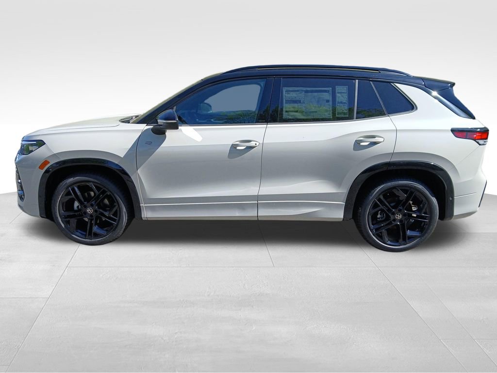 New 2026 Volkswagen Tiguan SE R-Line image 2