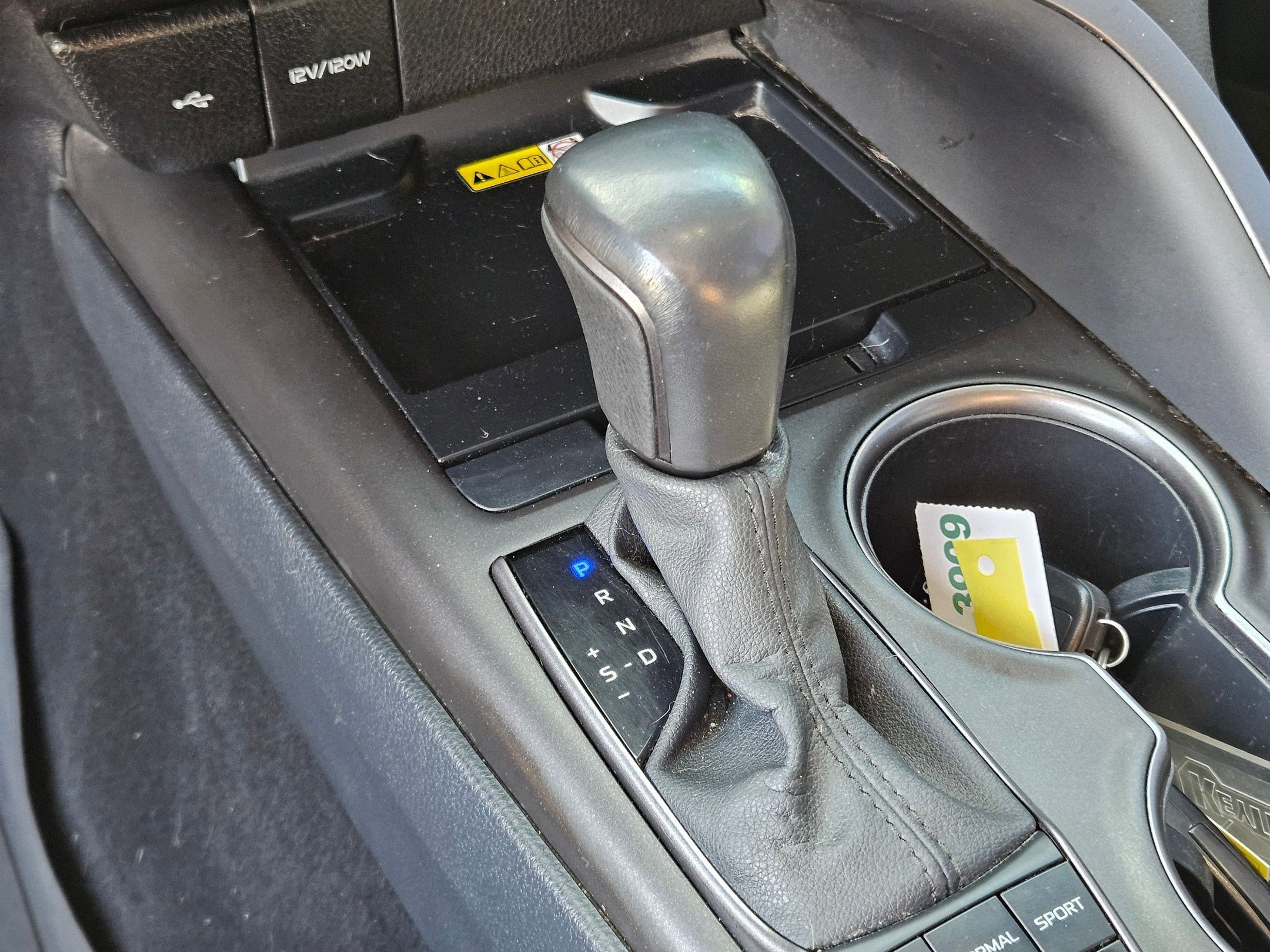 Used 2022 Toyota Camry XSE FWD image 22