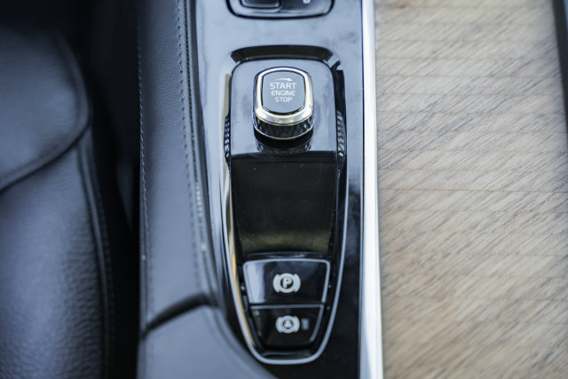 Certified 2025 Volvo XC90 B6 Plus w/ Protection Package Premier AWD/4WD image 26