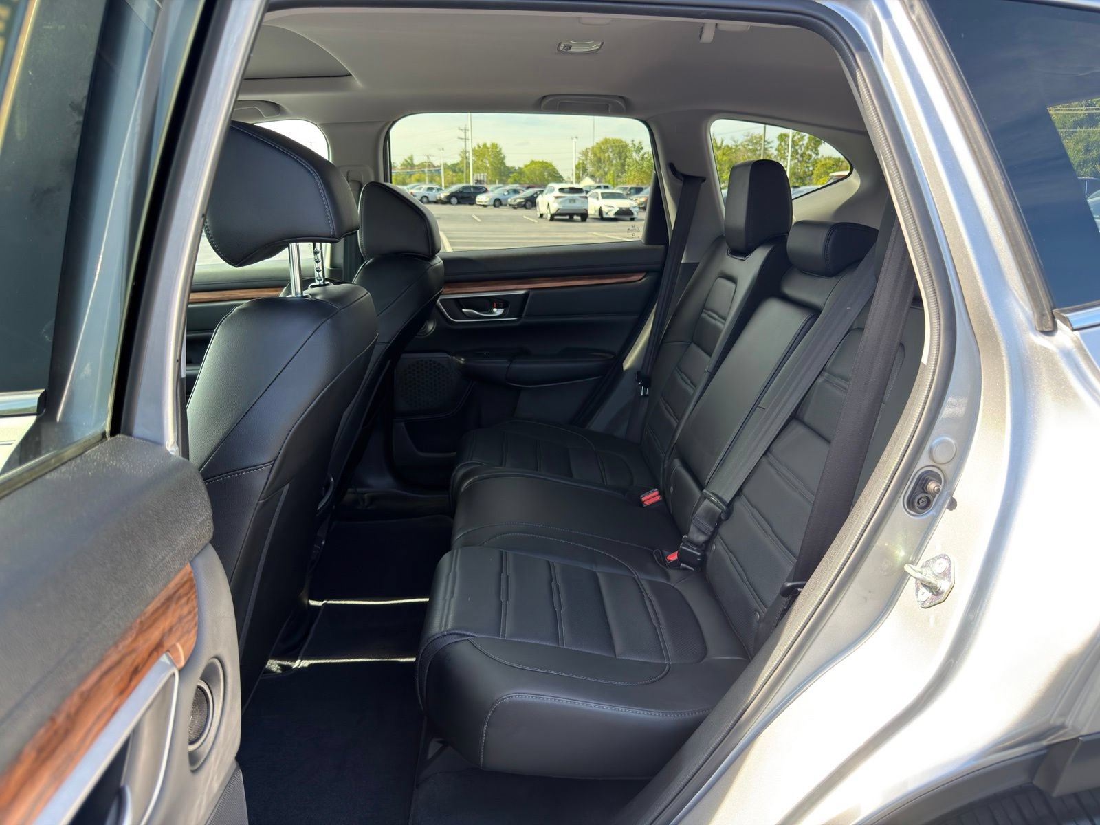 Used 2020 Honda CR-V Touring image 28