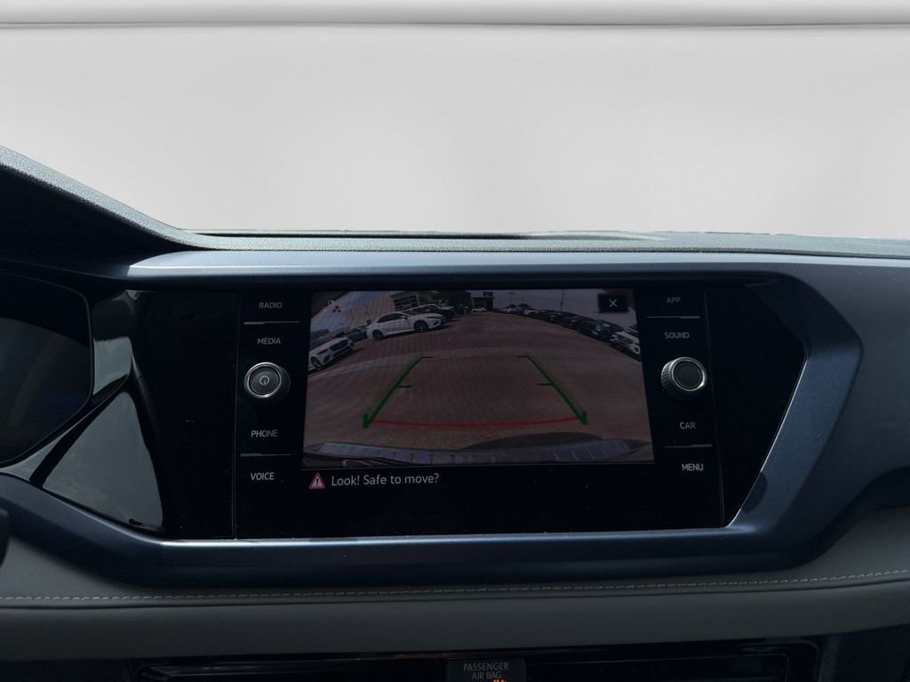 Used 2024 Volkswagen Taos SE image 17