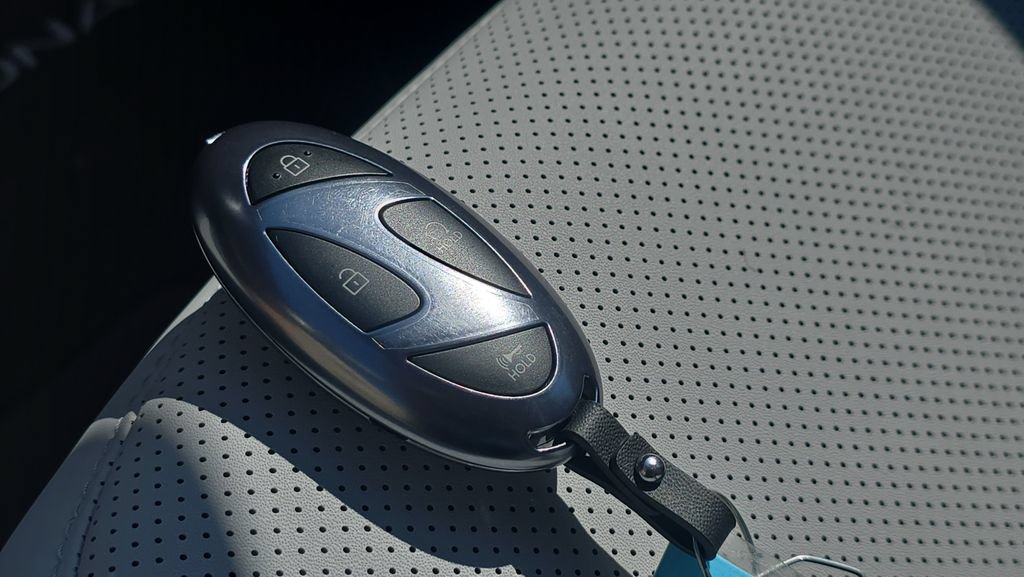 New 2026 Hyundai Kona Limited FWD image 32