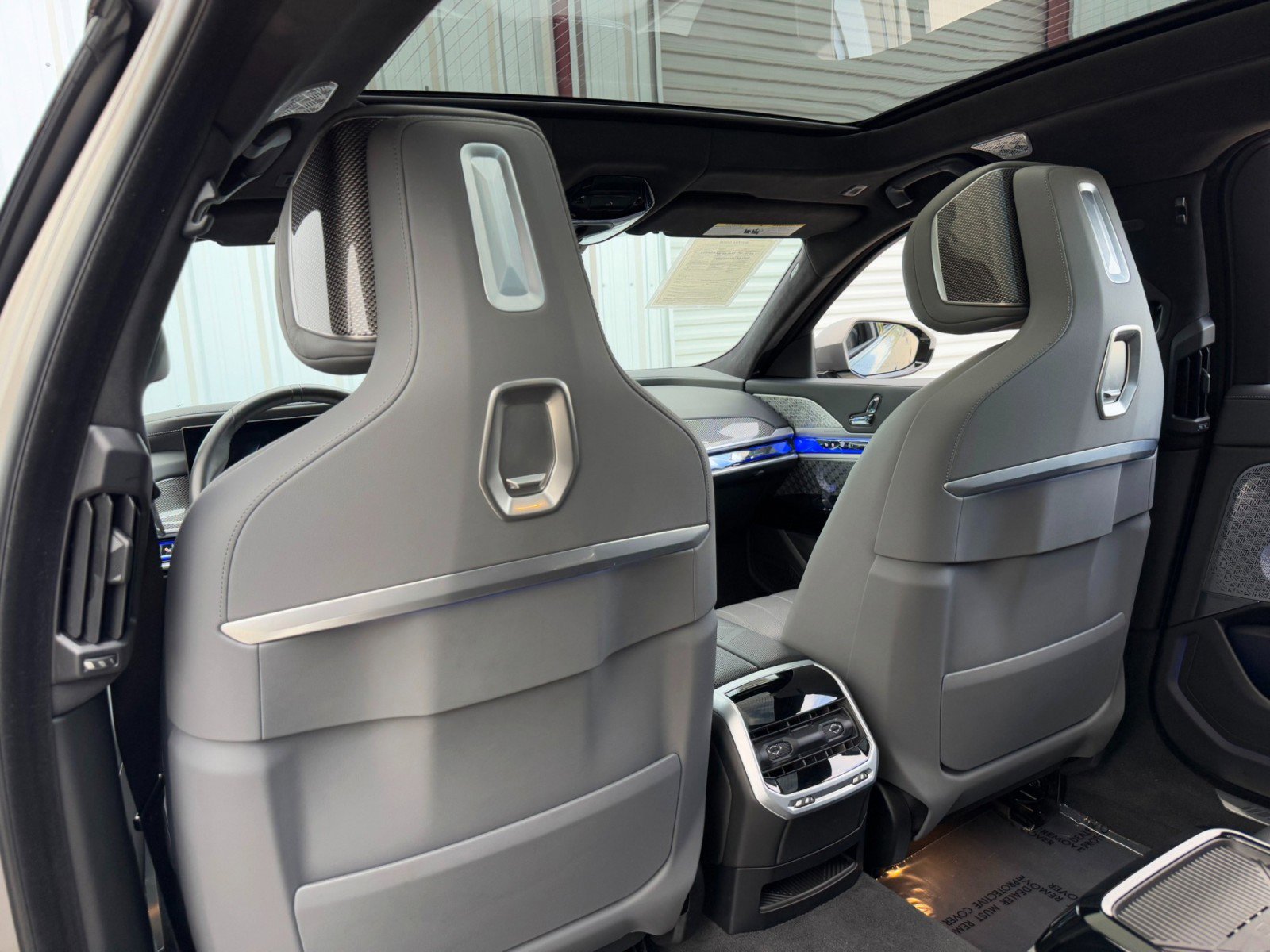 Used 2023 BMW i7 xDrive60 image 47