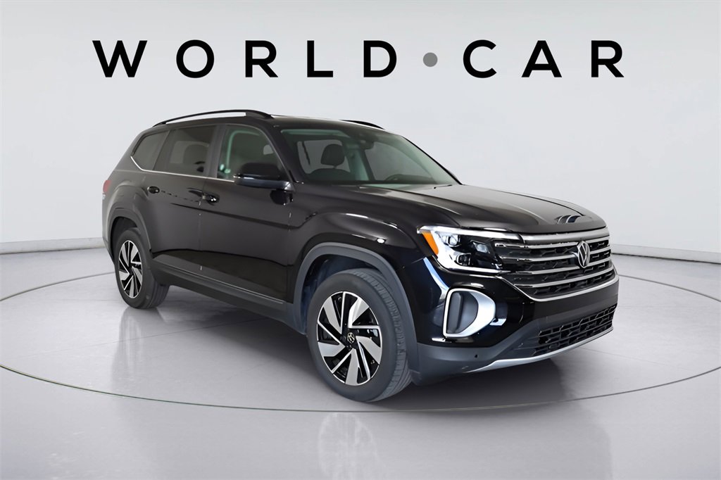Used 2025 Volkswagen Atlas SE image 1