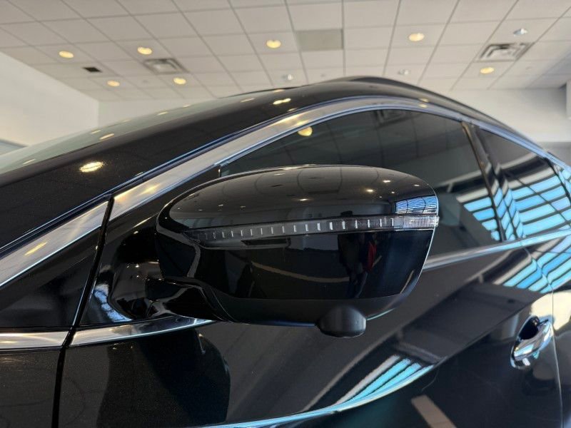 Used 2019 Nissan Murano SV w/ Premium Package image 24