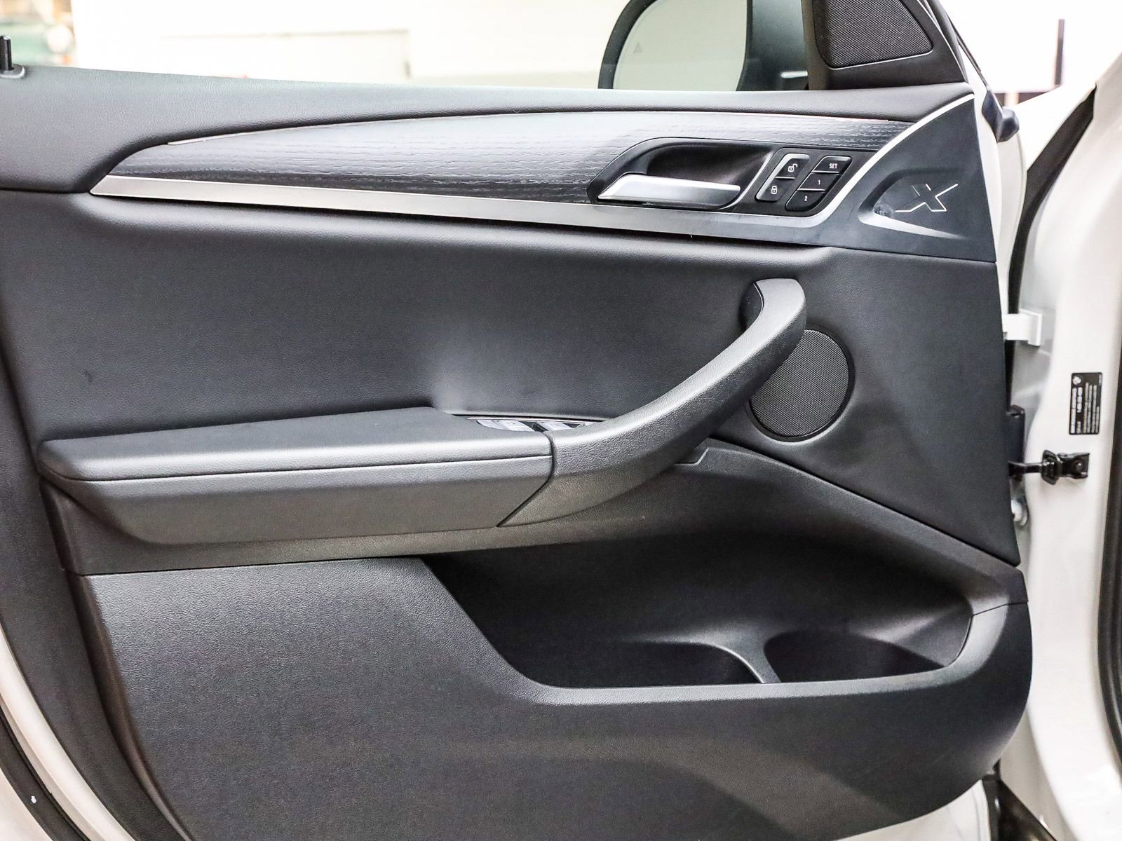 Certified 2023 BMW X4 xDrive30i w/ Premium Package image 21